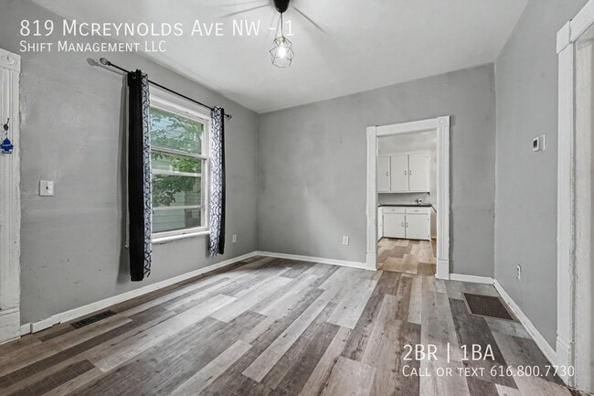 819 Mc Reynolds Ave NW