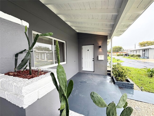 Photo - 2213 Madison St Unit 4