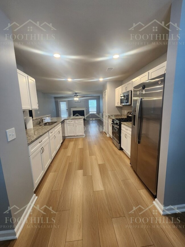 Photo - 18 Chalet Ct