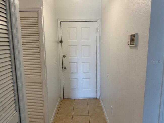 Photo - 1239 Lucaya Cir