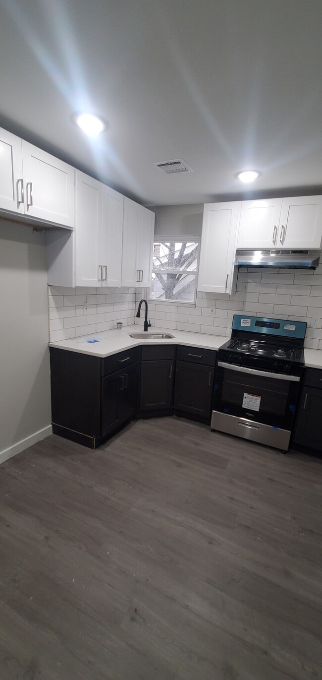 Imagen_2821 - 1075 Sanford Ave Unidad 3