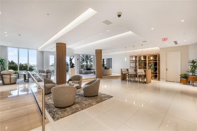 Photo - 888 Brickell Key Dr Unidad 1612