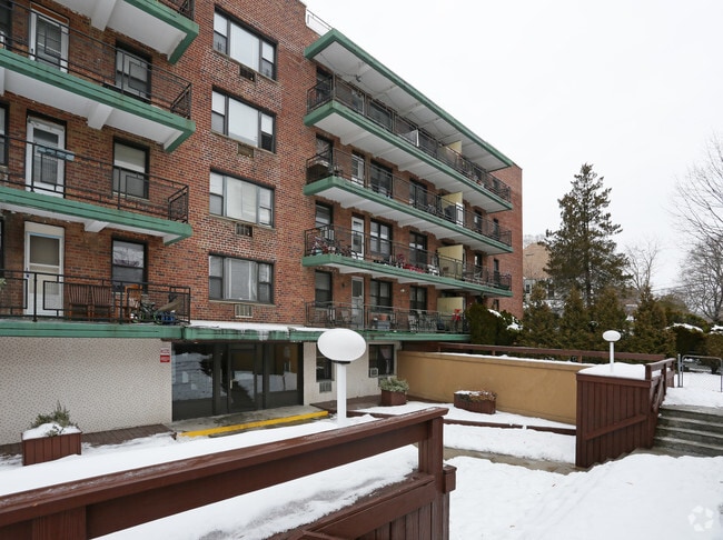 Photo - The Americana