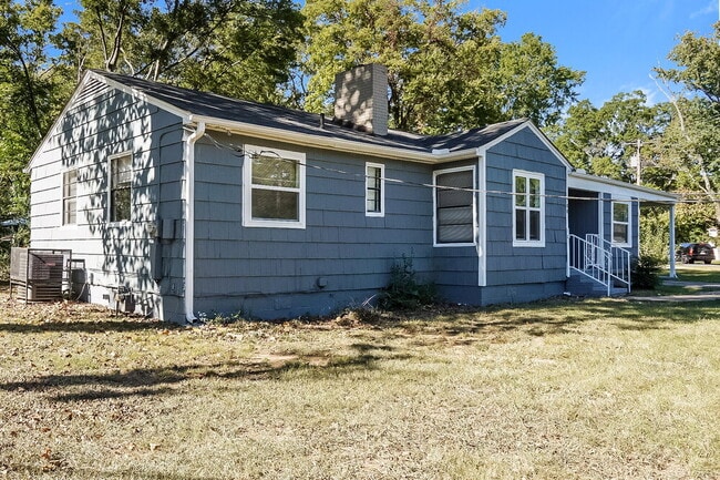 Photo - 700 Robison Dr