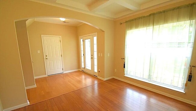 Photo - 1913 Thorn Crest Dr