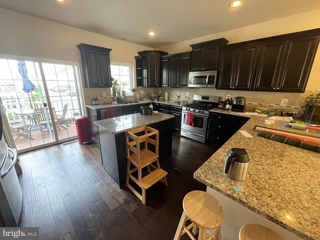 Photo - 7563 Crowley St