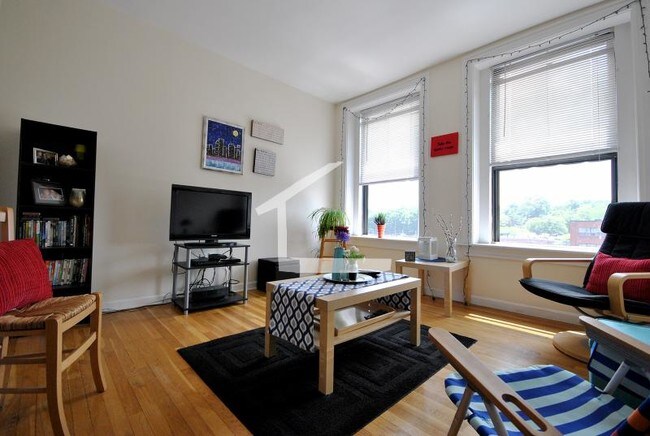1932 Beacon St Unidad 6
