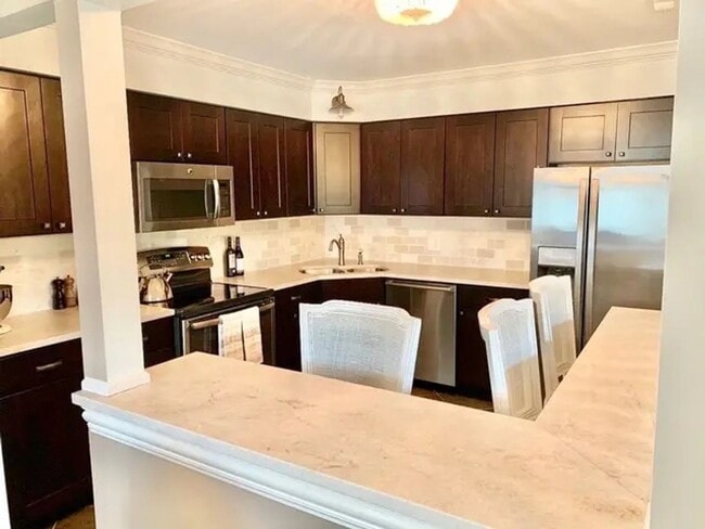 Photo - Beautiful 2-bedroom & 2-Bathroom Condo in Glenview