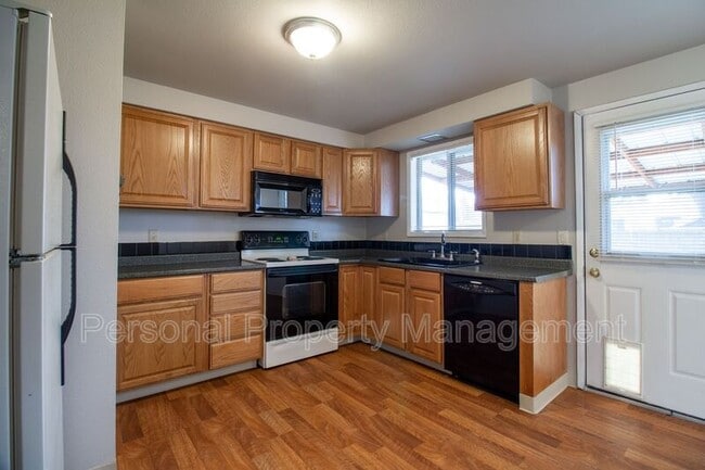 Photo - 10907 NE 7th St