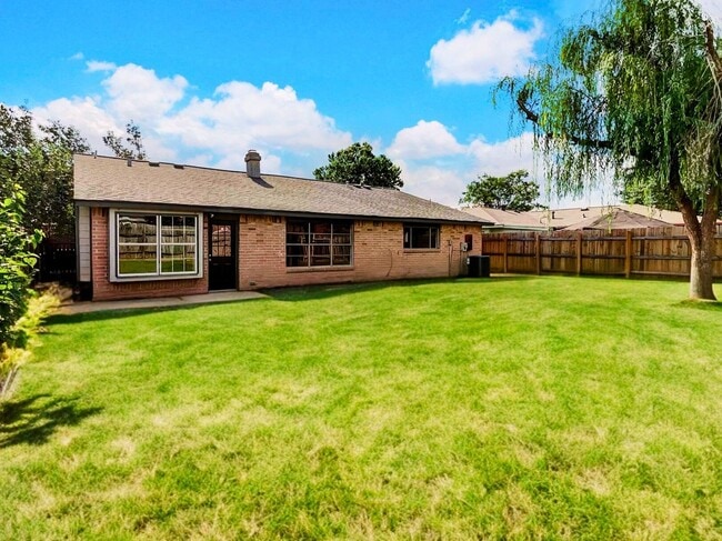 Photo - 7422 Breccia Dr