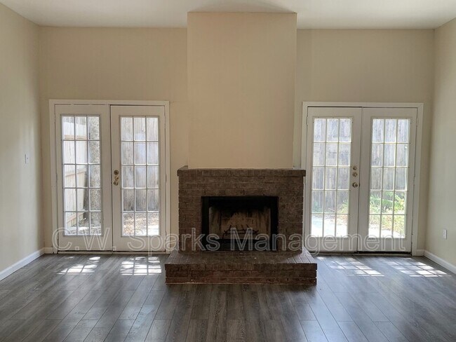 Photo - 2806 Knight St Unit #101