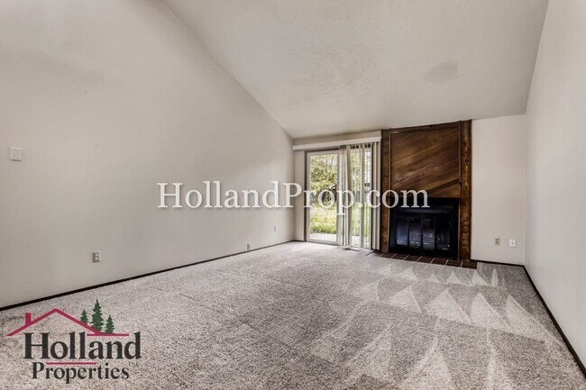 Photo - Great Tigard Duplex in Prime Location!