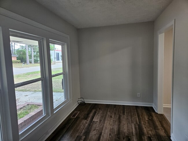 Photo - 853 Shannon Dr