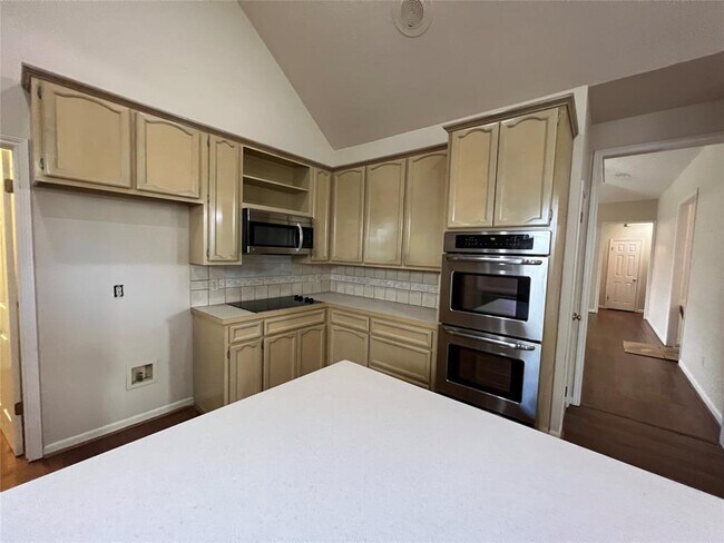 Photo - 3350 Shady Hollow Ln