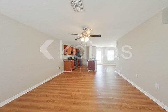 Photo - 2825 NW 3rd Pl