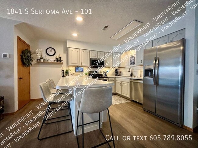 Photo - 1841 S Sertoma Ave