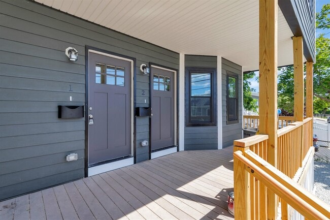 Photo - 161 4th St Unit 1