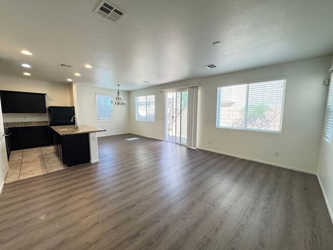 Photo - 6208 Yankee Spring St