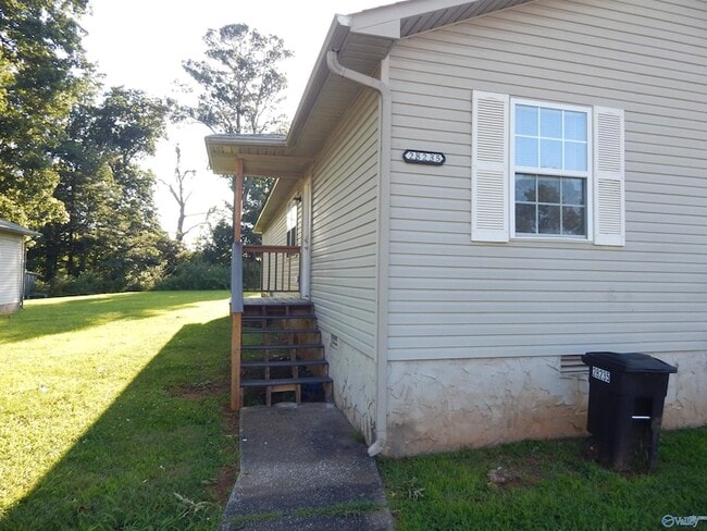 Building Photo - 28235 Shannon Dr Rental