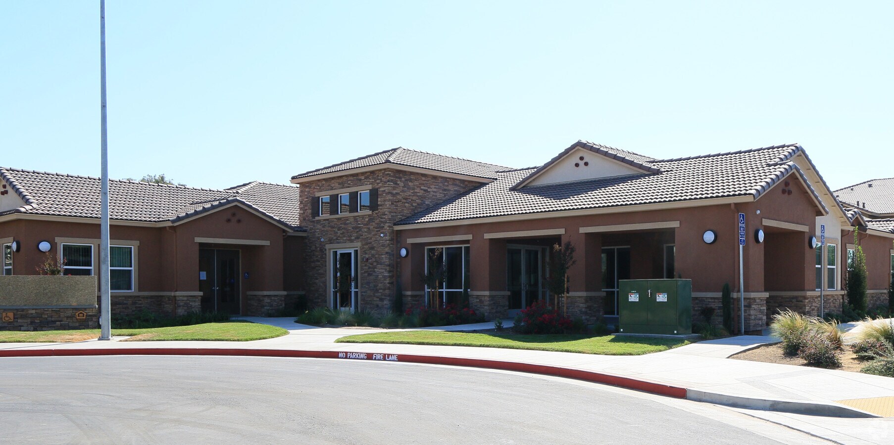 Primary Photo - Casa De Esperanza