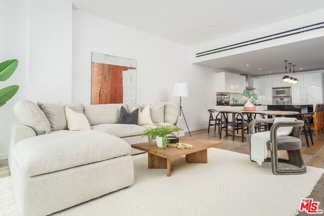 Photo - 9000 W 3rd St Unit 211