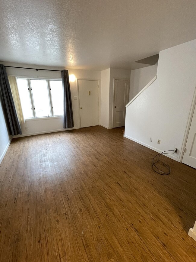 Building Photo - 4420 3rd Ave N Unit 3