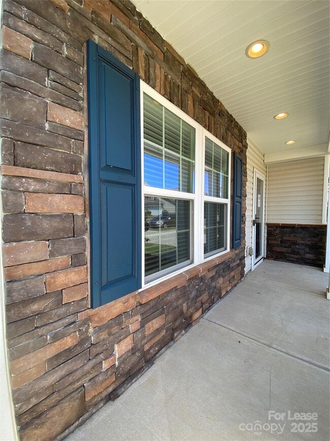 Photo - 1295 Farm Branch Dr SW