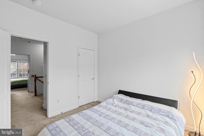 Photo - 8328 Gibbs Way