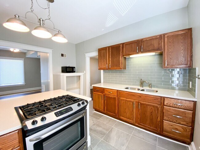 Photo - 722 Grand Ave Unit 1