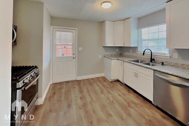 Photo - 150 Venice St