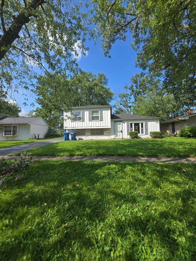Building Photo - 1847 Reichert Ave Rental