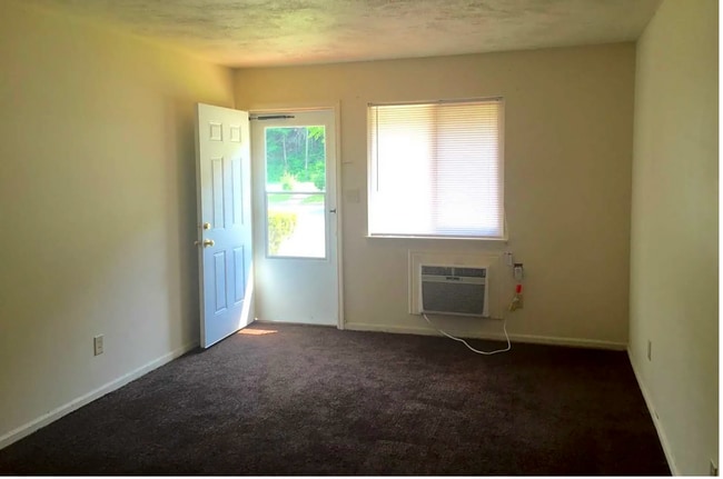 Photo - 2921 New Walkertown Rd Unit P