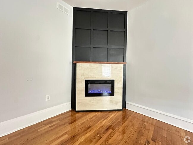 Building Photo - 1505 N 54th St Unit B Rental