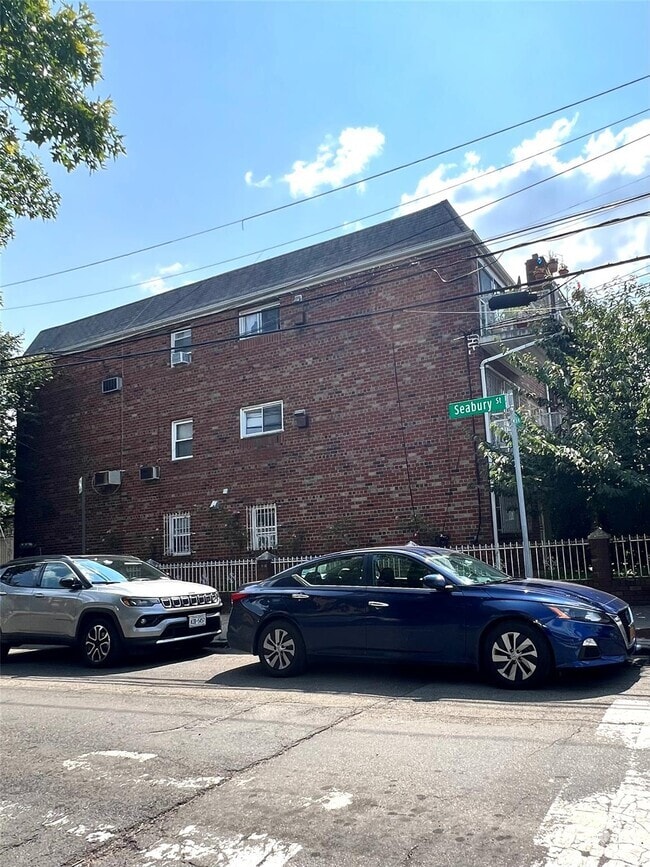 Building Photo - 86-46-86-57 57th Ave Rental