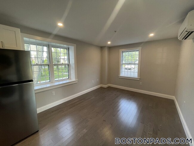 Photo - 328 Bank St Unit A3