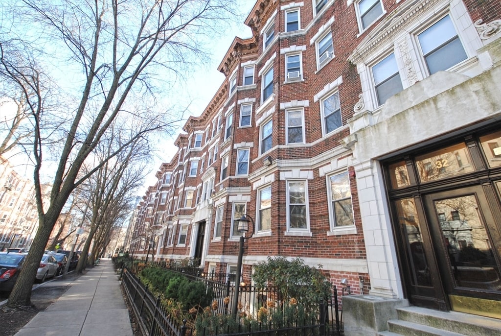 Photo - 32 Queensberry St Apartment Unit 01