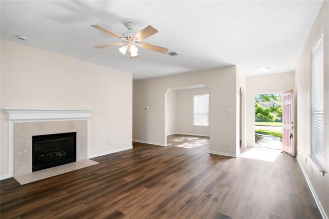 Photo - 8810 Willow Spur Dr
