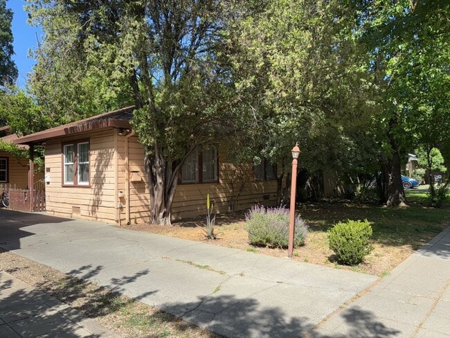 Building Photo - 317-319 D Street Unit 317