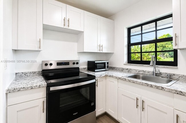 Photo - 2401 NW 52nd St