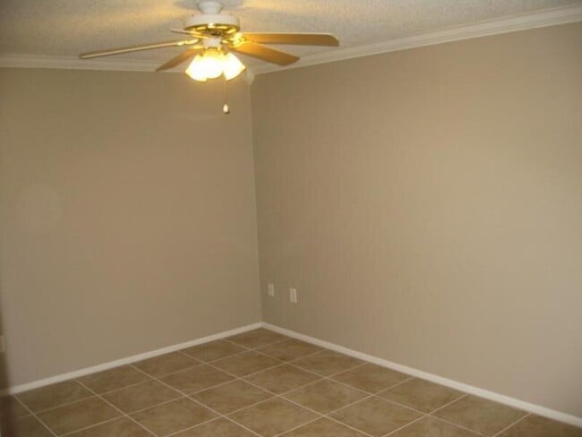 Photo - 5628 Pebble Brook Ln