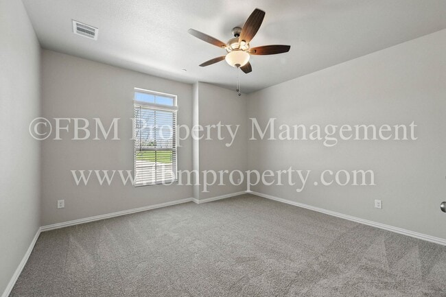 Photo - 2093 Luna Dr