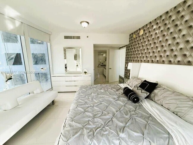 Photo - 495 Brickell Ave Unit 511