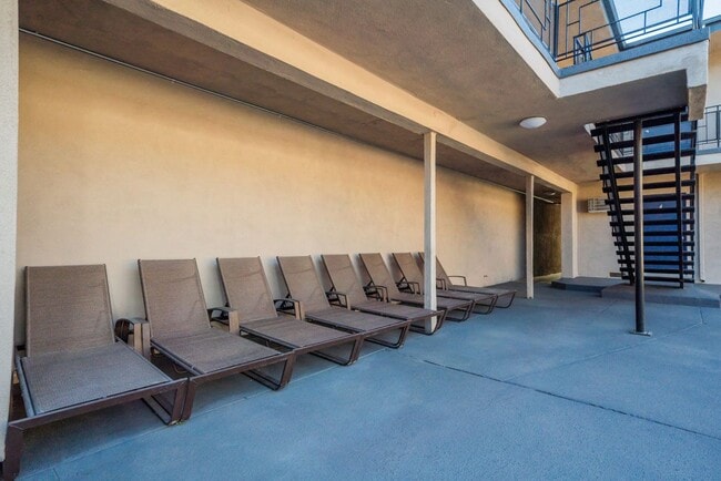 Photo - Chateau 16700 Devonshire Apartments, LLC