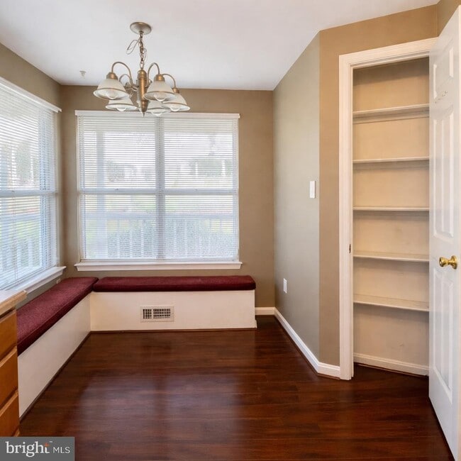 Photo - 120 Woodridge Pl