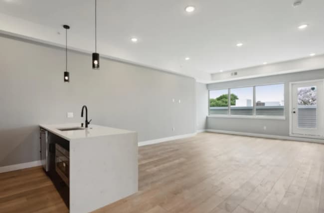 Photo - 1314 N Marston St Unit 18