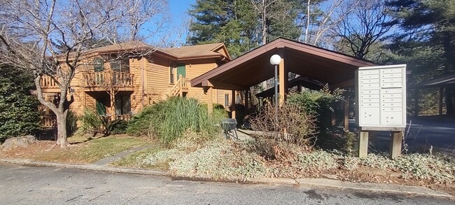 Building Photo - 521 Courtwood Ln Unit 8