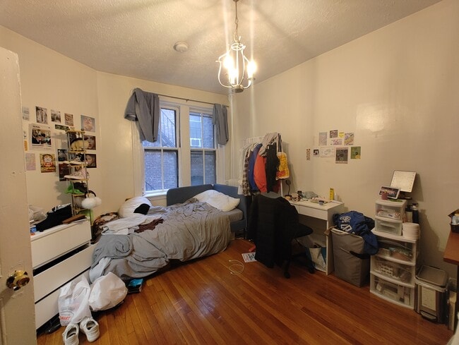 Photo - 74 Revere St Unidad 2R