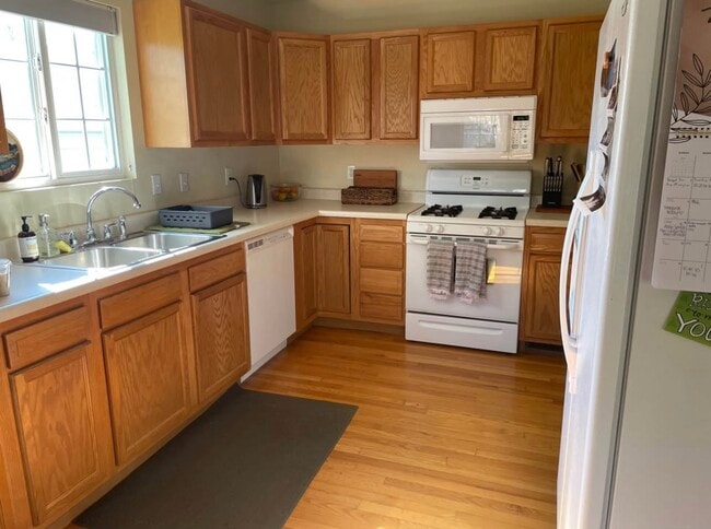 Photo - 423 New York St