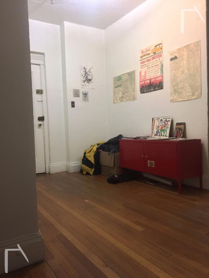 Photo - Brighton Studio close to T available 9/1