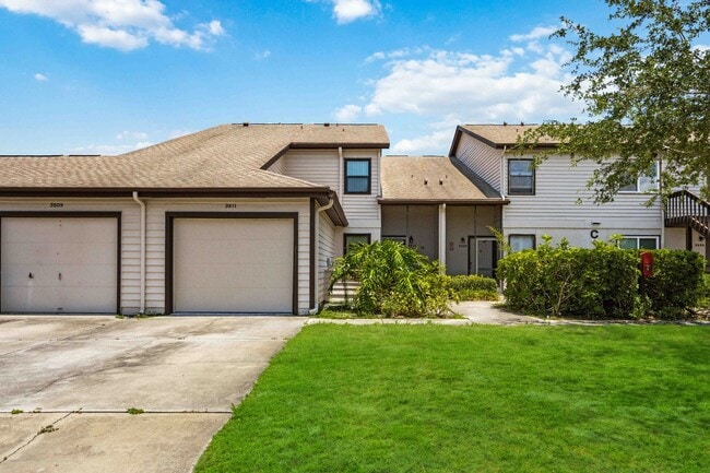 Building Photo - Seasonal or Annual 2 Bedroom, 2.5 Bathroom... Rental